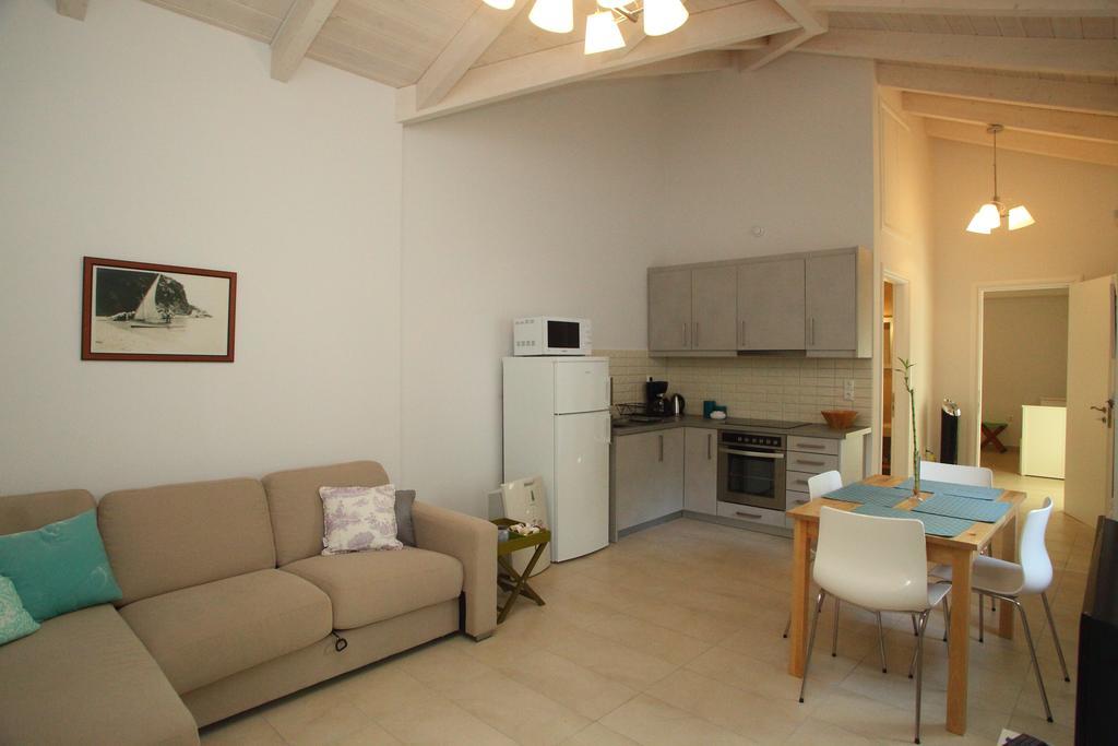 Wild Sea Apartments Agios Nikitas Room photo