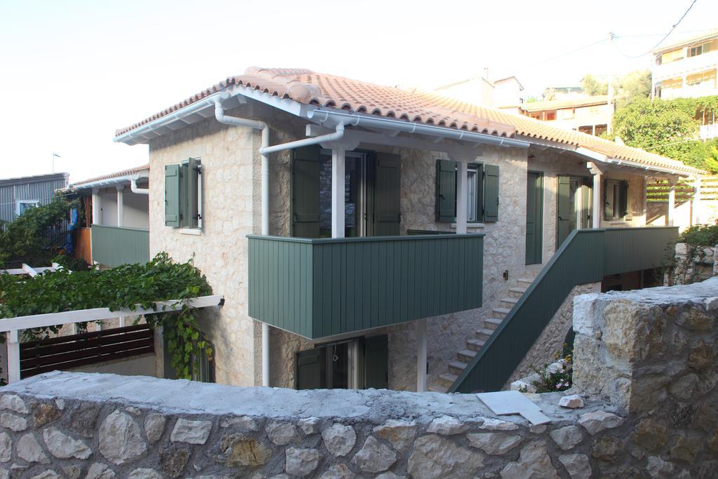Wild Sea Apartments Agios Nikitas Exterior photo